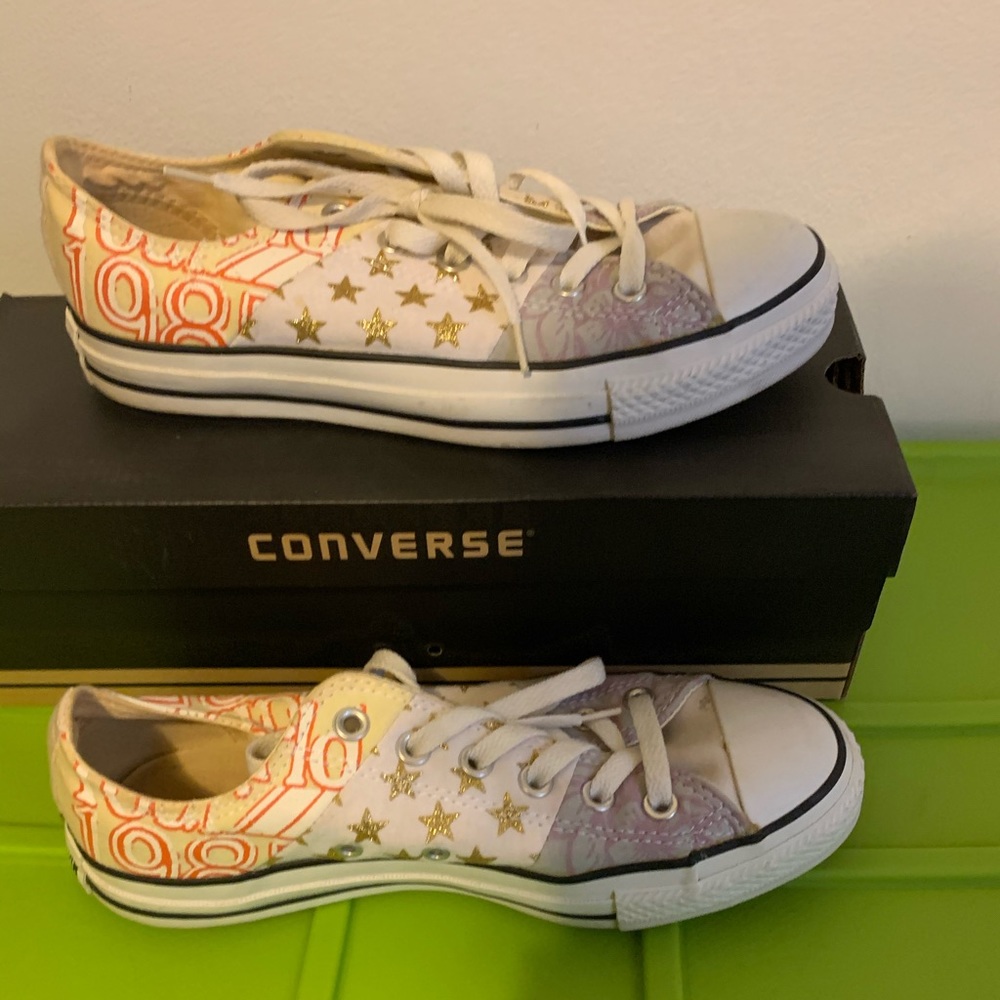 Graphic Converse
